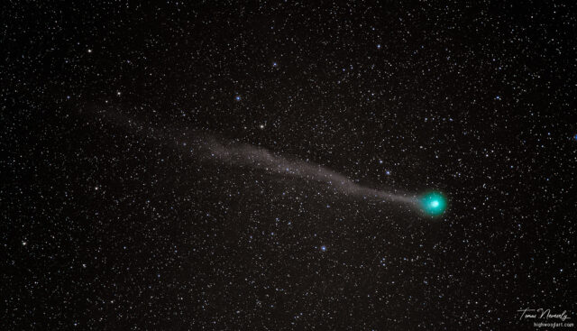 Comet Lovejoy with a green head and long tail