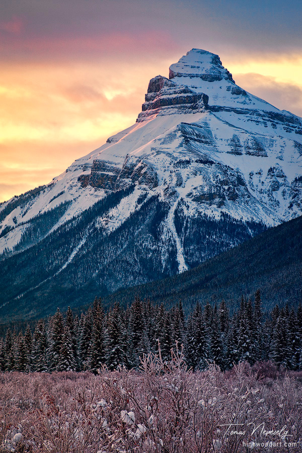 Sunrise at Pilot Mountain in Banff National Park on a cold winter day